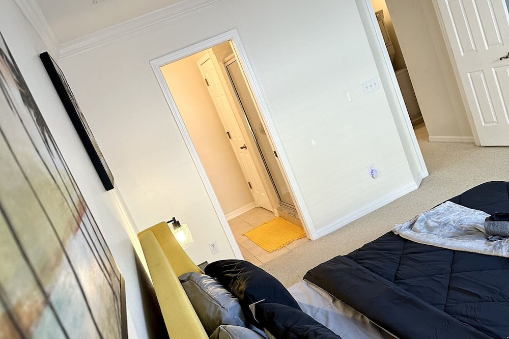 Photo of Bedroom in Port Tampa City