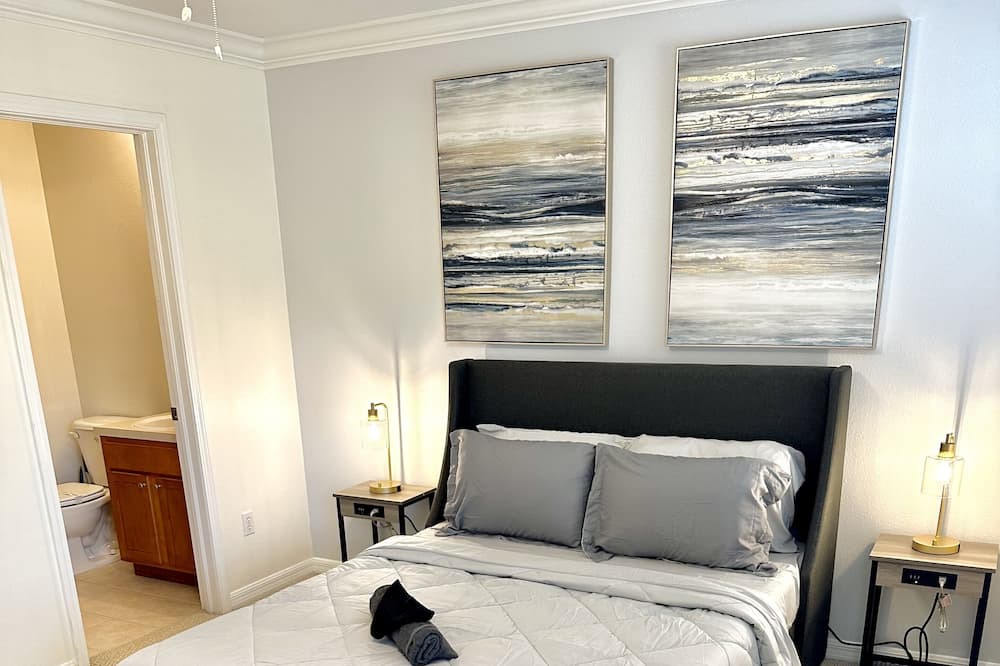 Photo of Bedroom in Port Tampa City