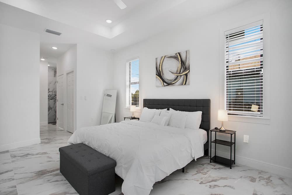Photo of Bedroom in Sunshine