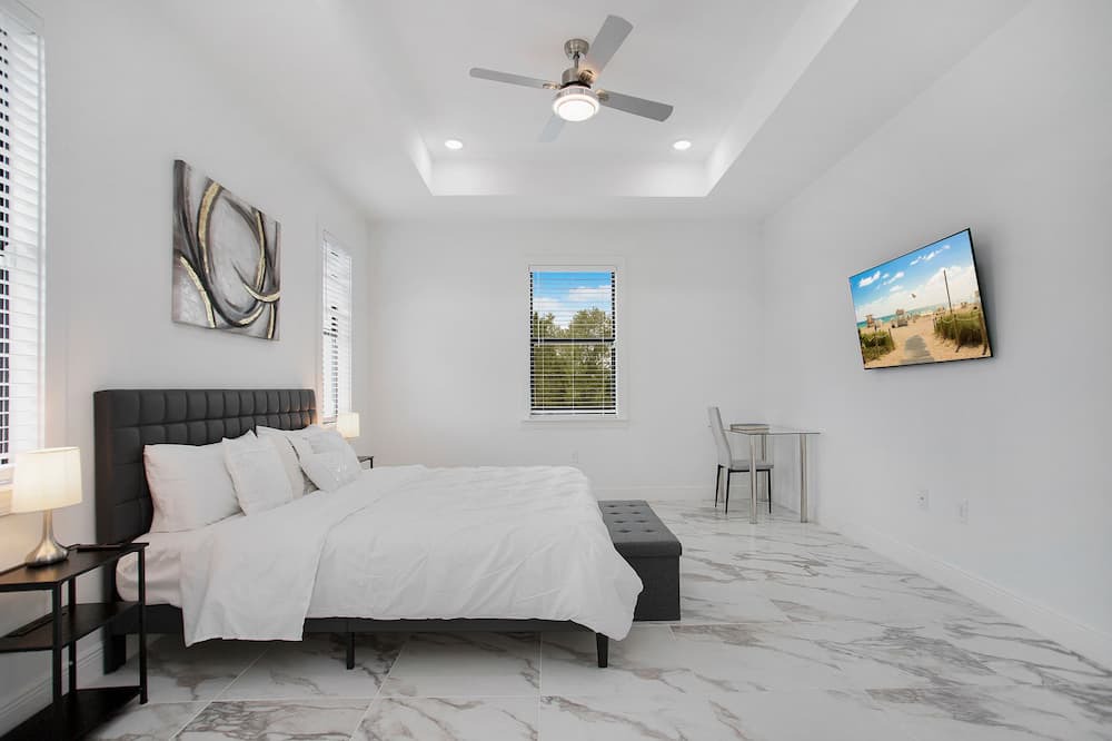 Photo of Bedroom in Sunshine