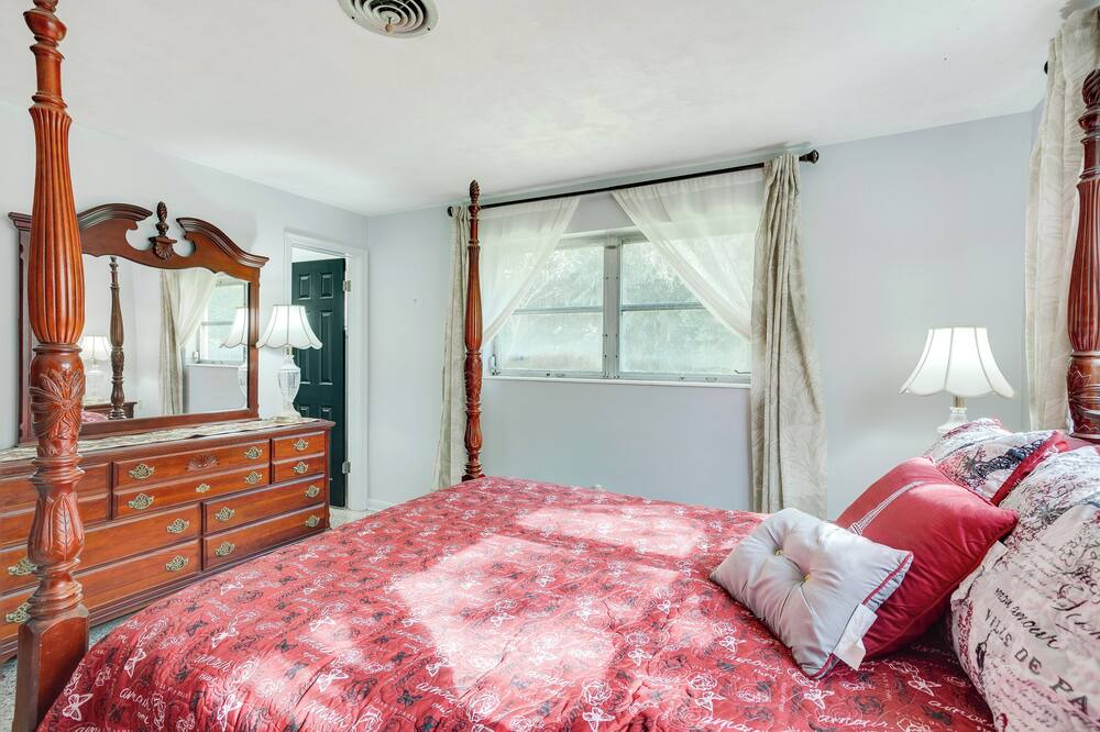 Photo of Bedroom in Greenacres