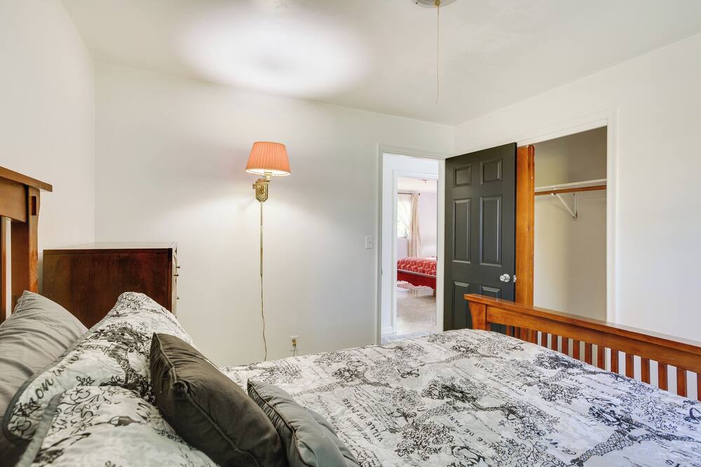 Photo of Bedroom in Greenacres