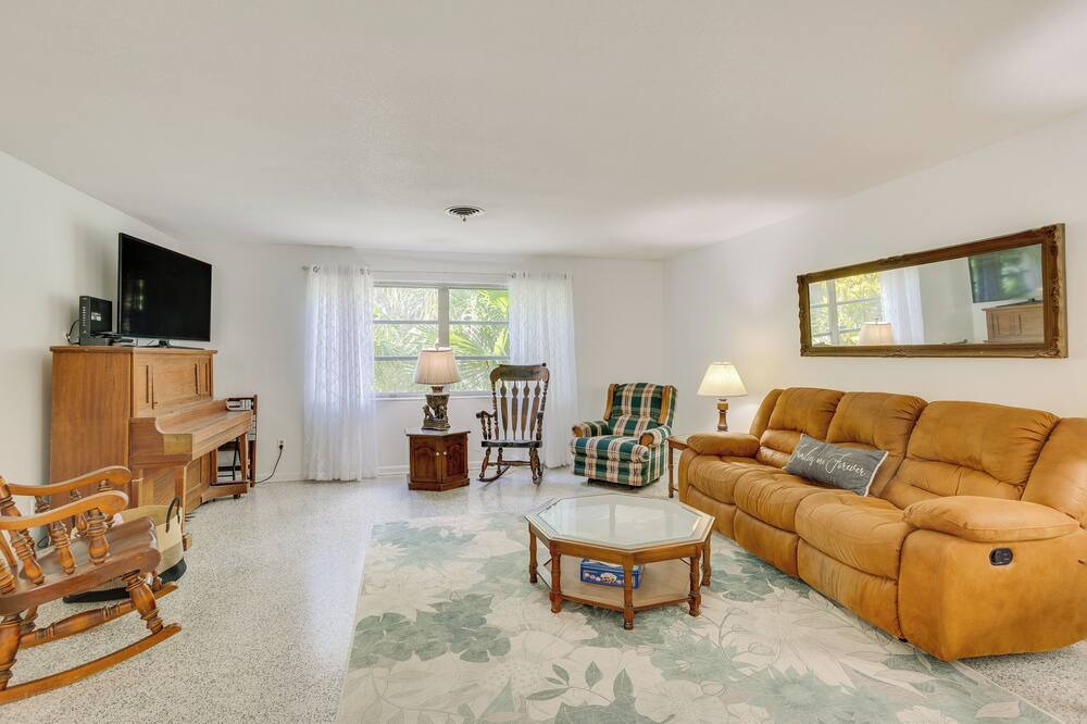 Photo of Bedroom in Greenacres