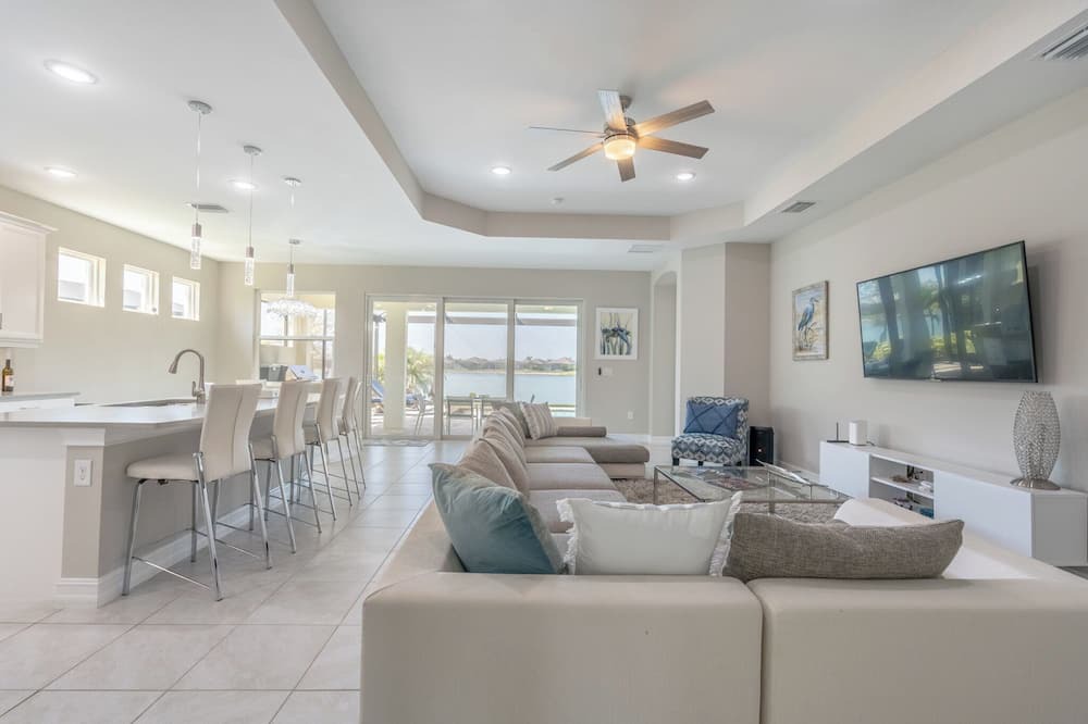 Photo of Livingroom in Naples