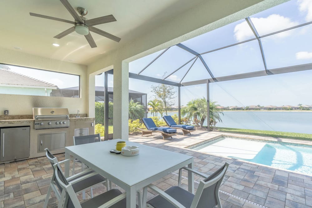 Photo of Outdoor in Naples