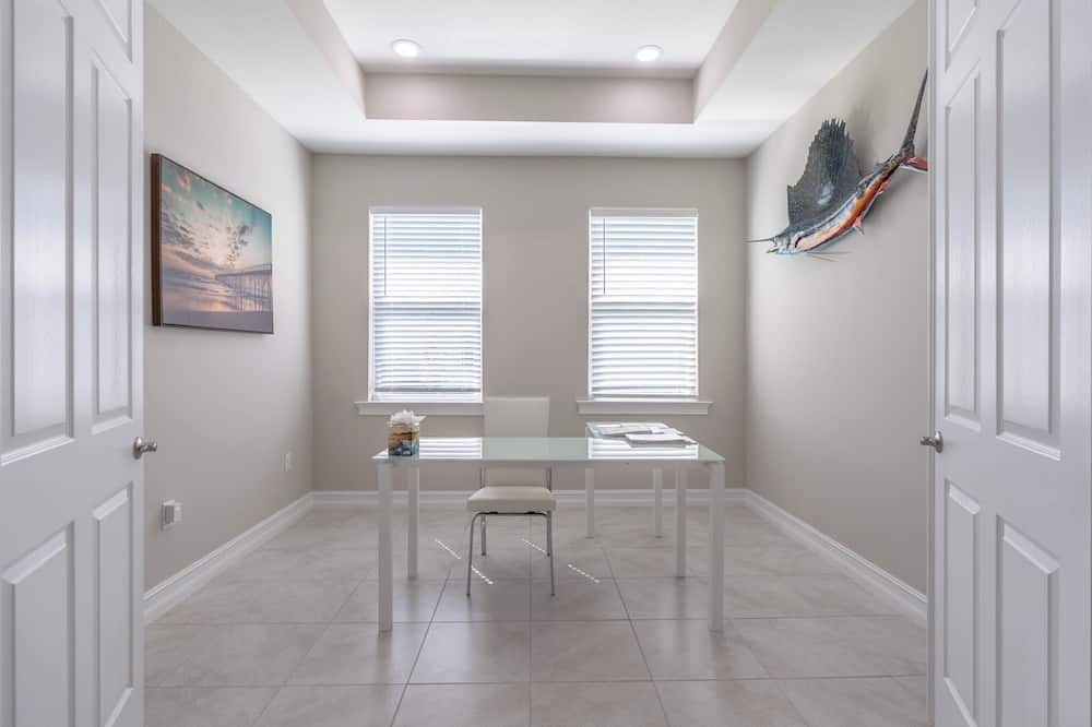 Photo of Livingroom in Naples