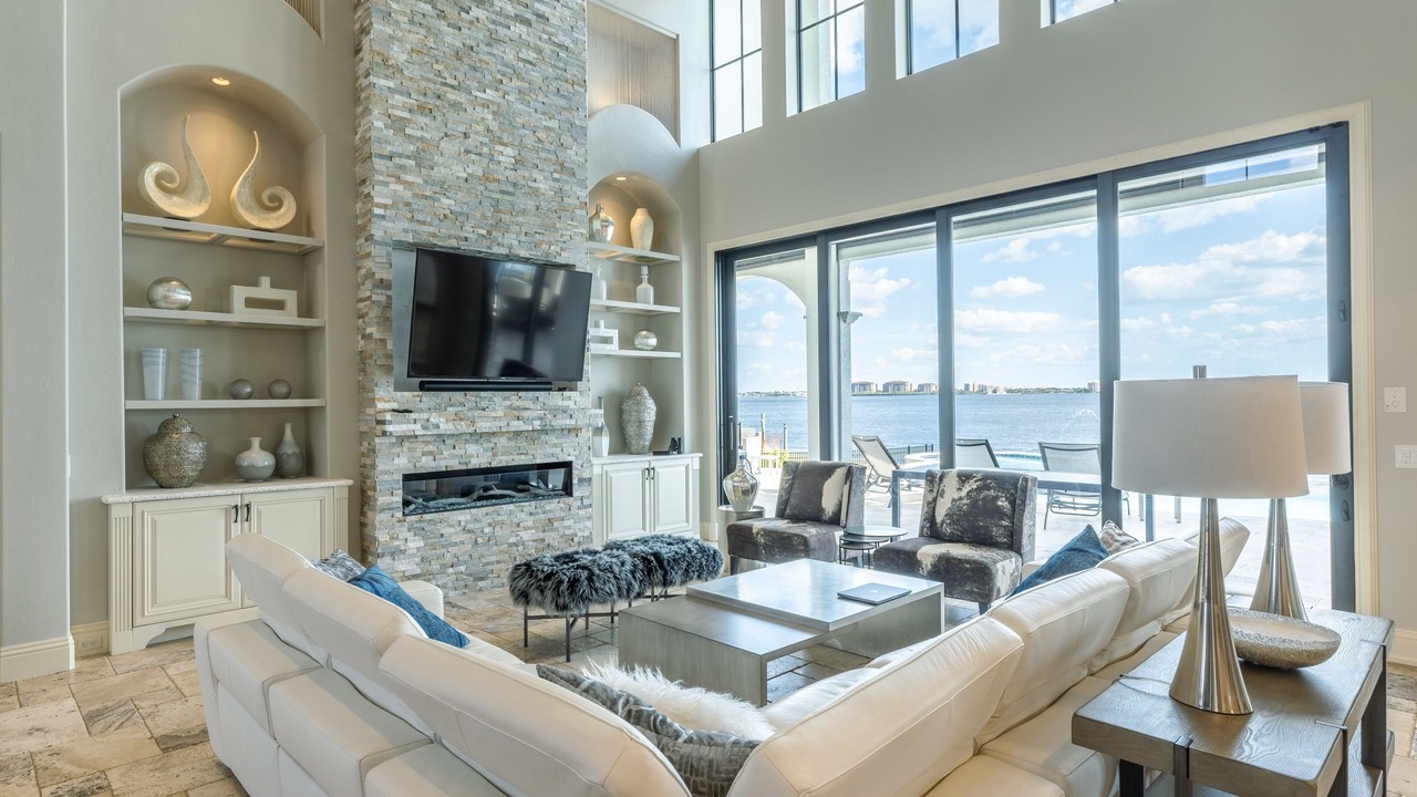 Photo of Livingroom in Yacht Club