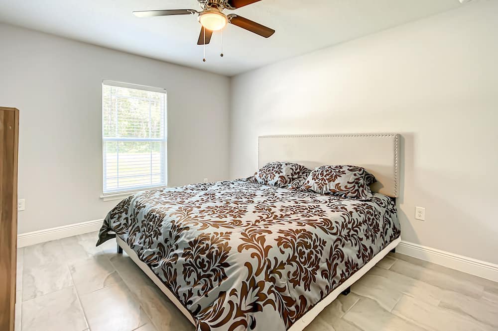 Photo of Bedroom in Summerfield