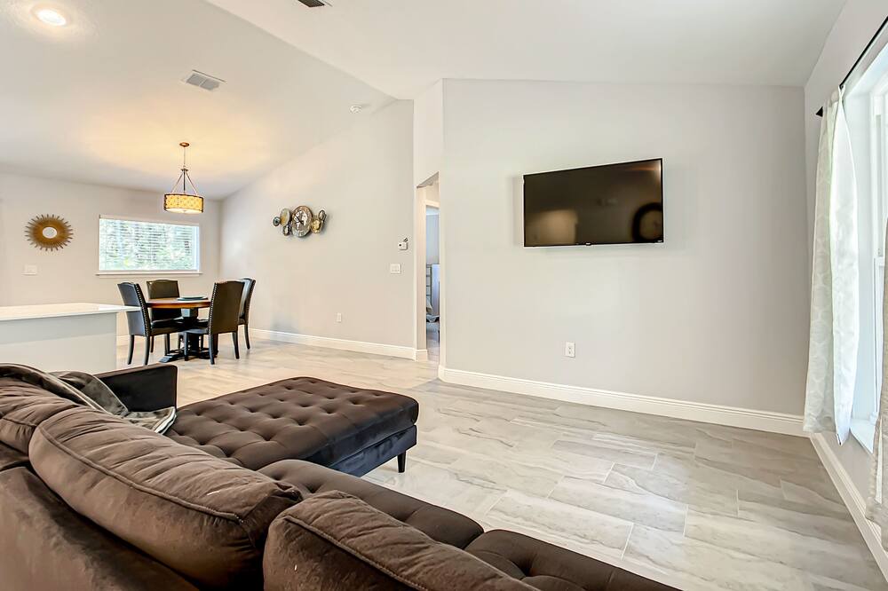 Photo of Livingroom in Summerfield