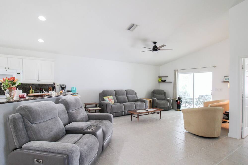 Photo of Bedroom in Gulf Cove