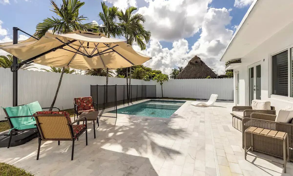 Photo of Outdoor in Tamiami