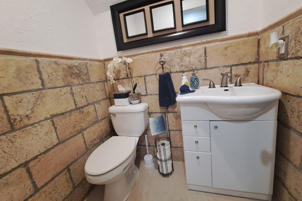 Photo of Bathroom in Cutler Bay