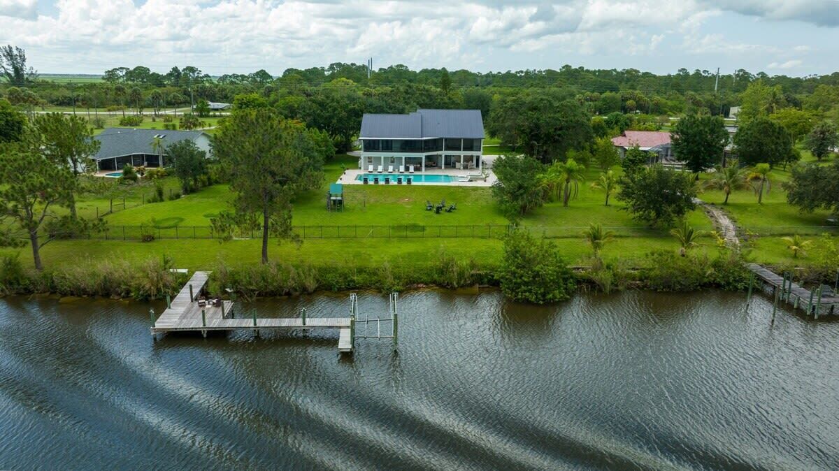 Photo of Outdoor in Palm City