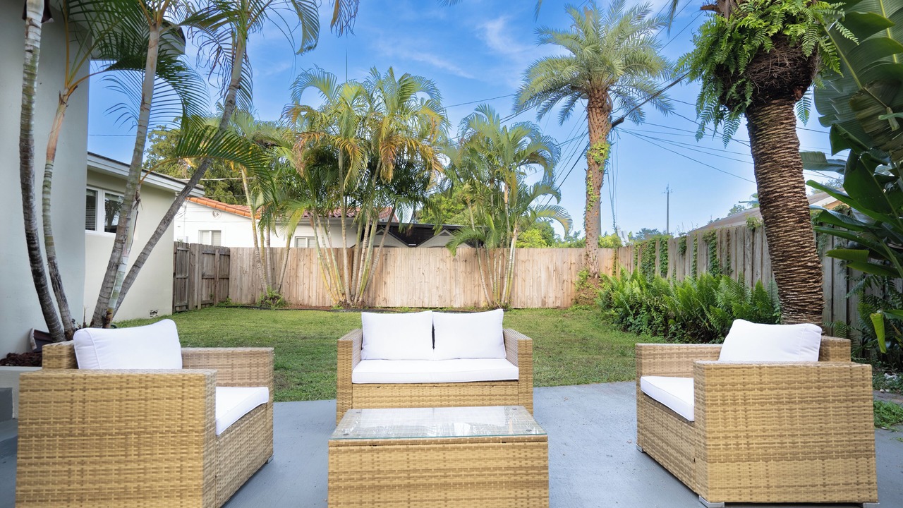 Photo of Patio Balcony in El Portal
