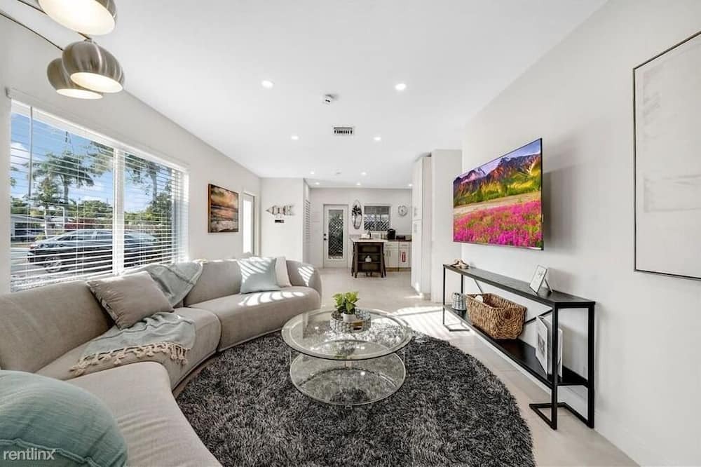Photo of Others in Poinsettia Heights