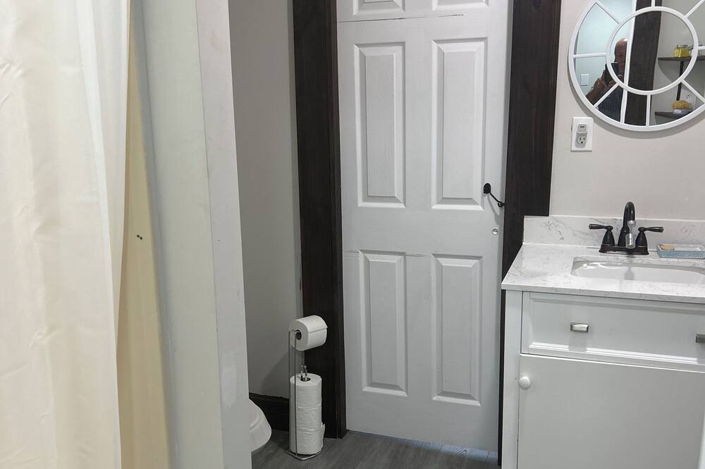 Photo of Bathroom in Fountain