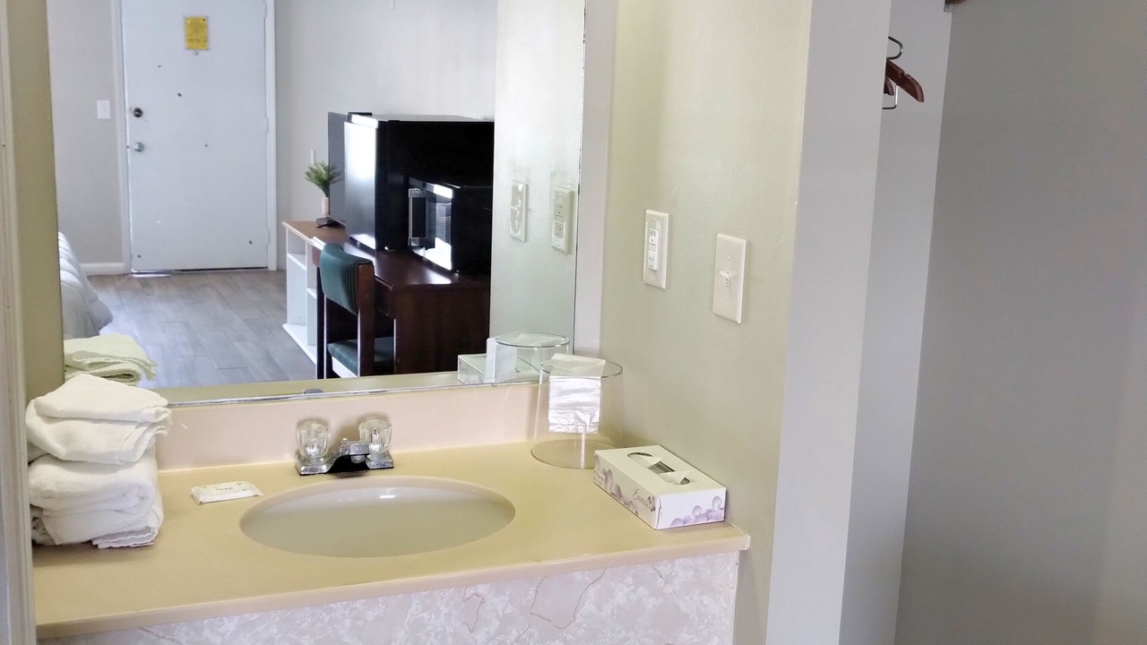 Photo of Bedroom in Lake City