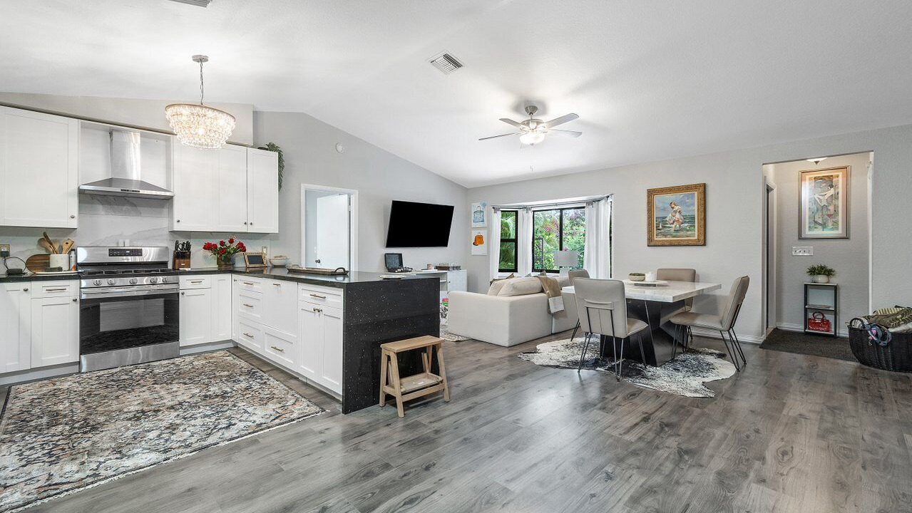 Photo of Kitchen in Hunt Club