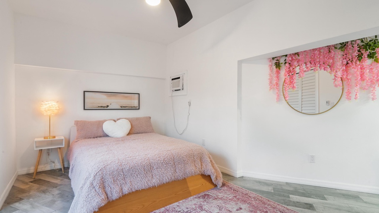 Photo of Bedroom in Sunset