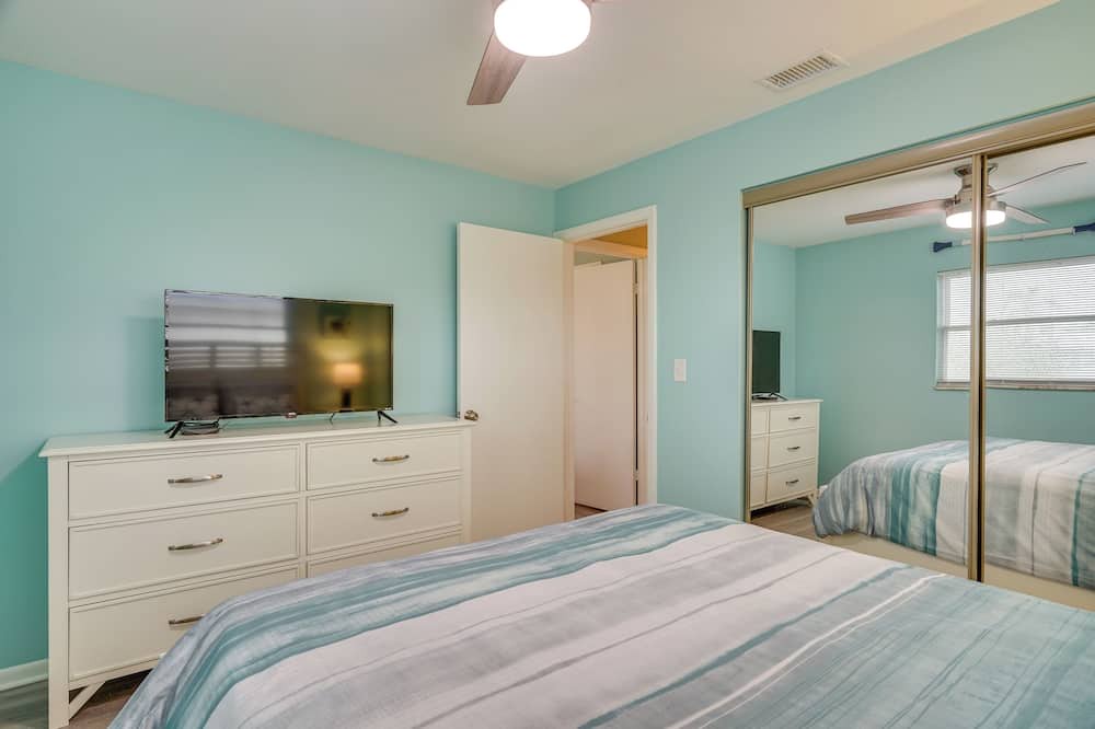 Photo of Bedroom in Matlacha Isles