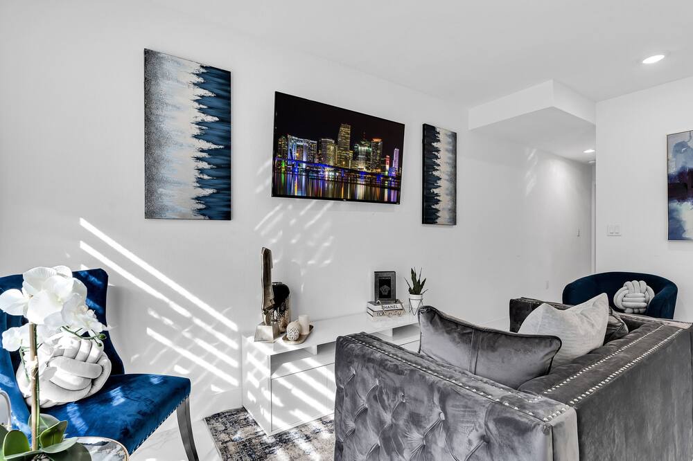 Photo of Livingroom in Princeton
