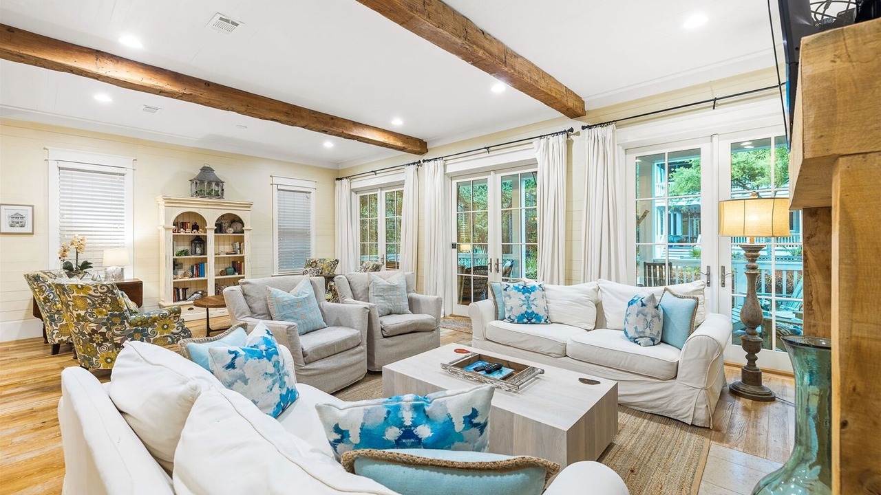 Photo of Livingroom in Forest District