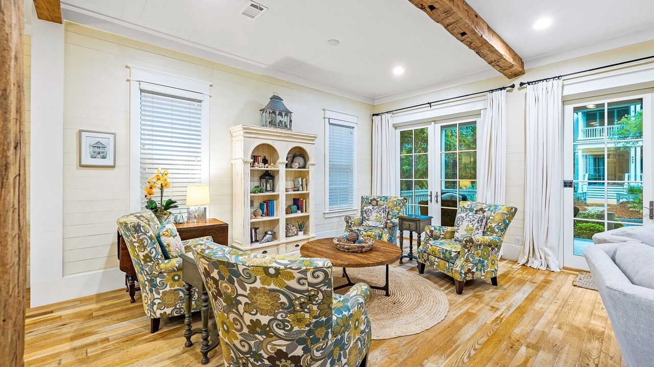 Photo of Livingroom in Forest District