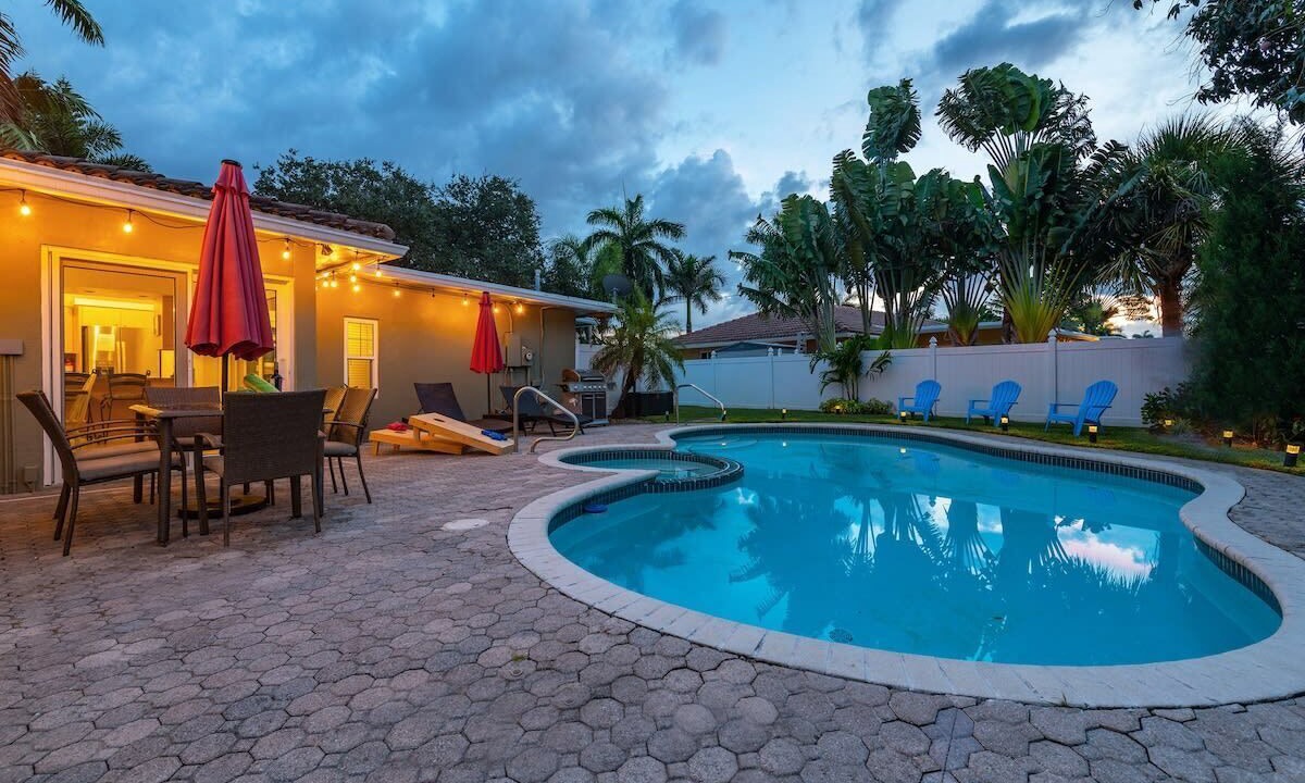 Photo of Outdoor in Santa Barbara Estates