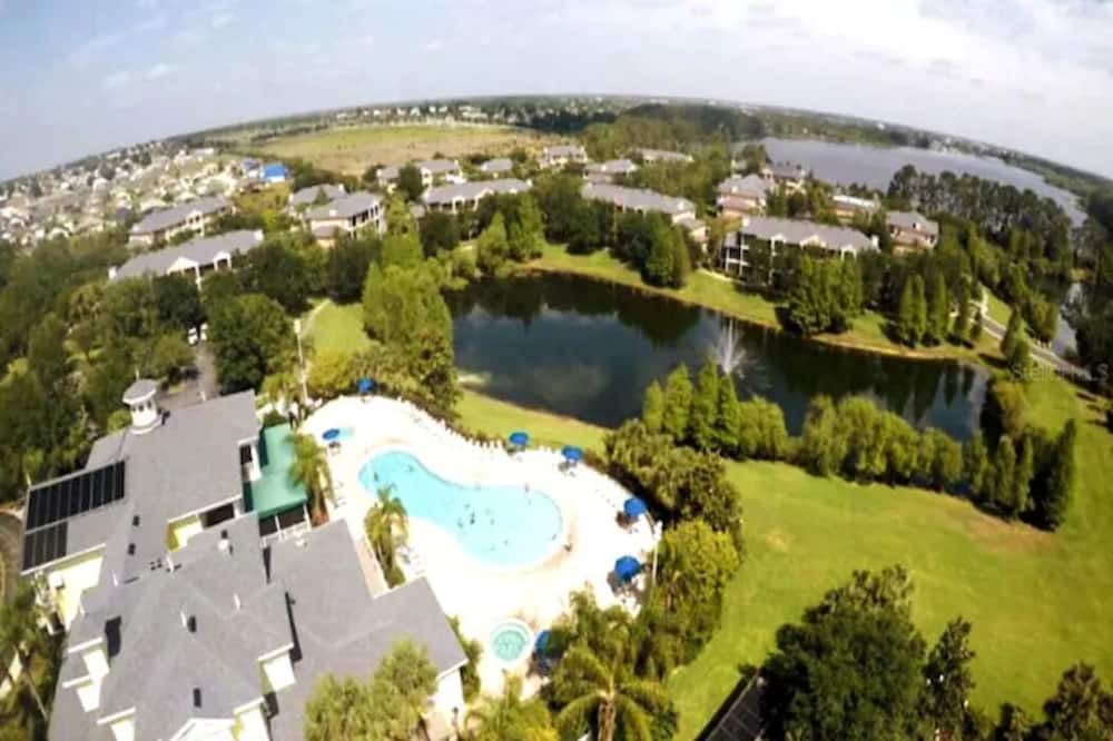 Photo of Outdoor in Hillcrest Estates