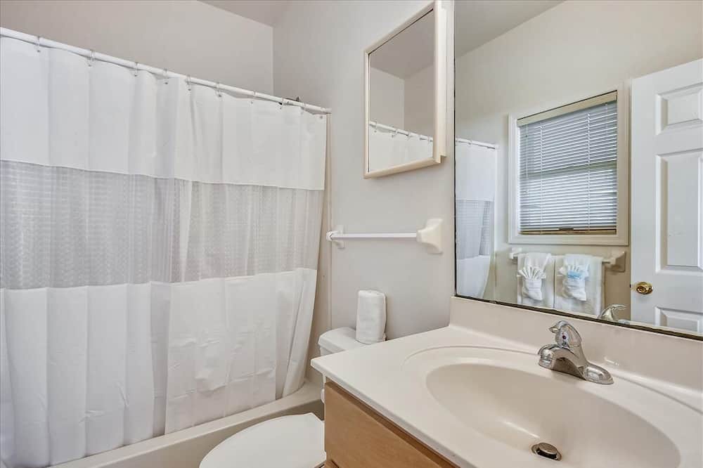 Photo of Bathroom in Sea Palm Village