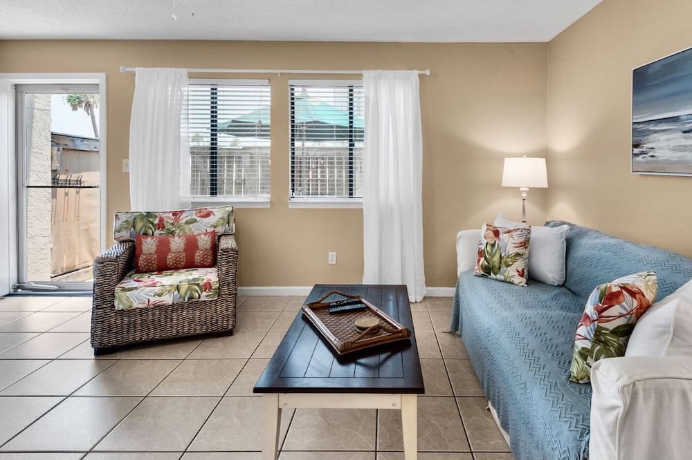 Photo of Livingroom in Sugar Beach