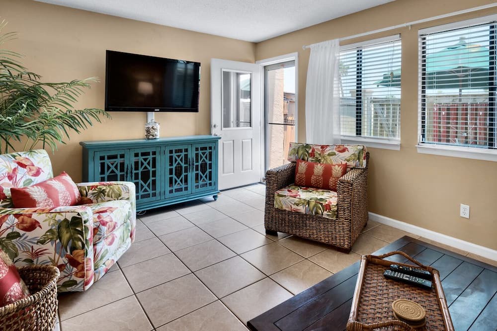 Photo of Livingroom in Sugar Beach