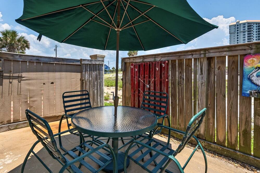 Photo of Patio Balcony in Sugar Beach