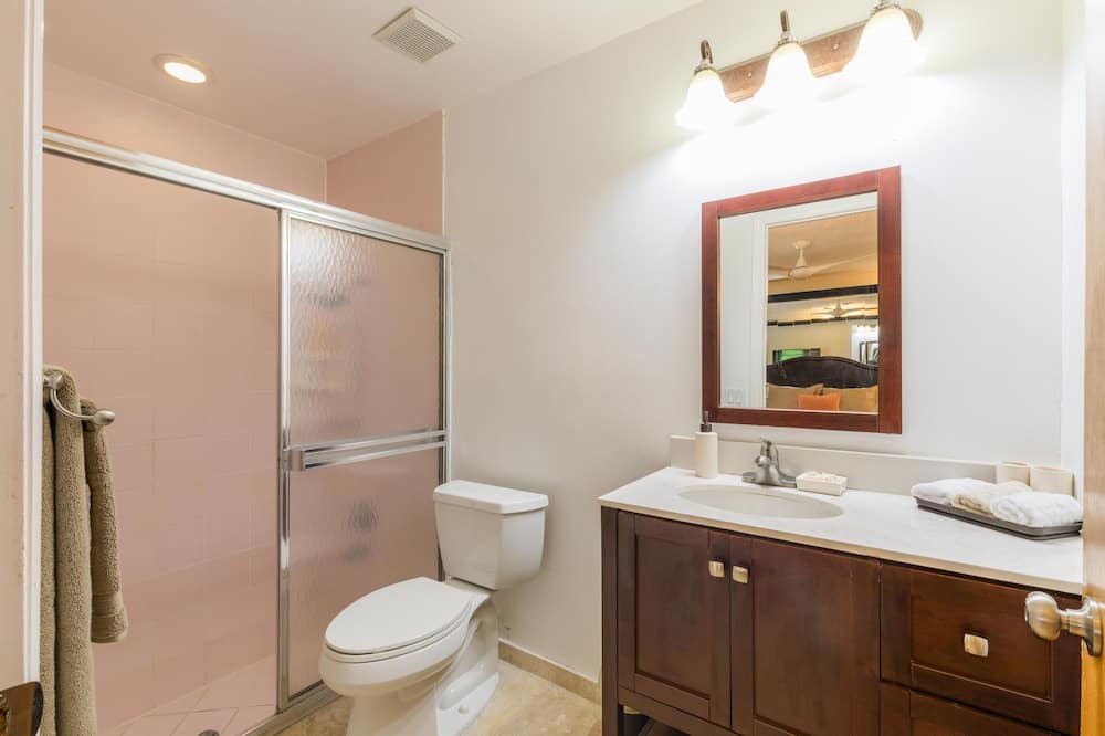 Photo of Bathroom in Lauderhill