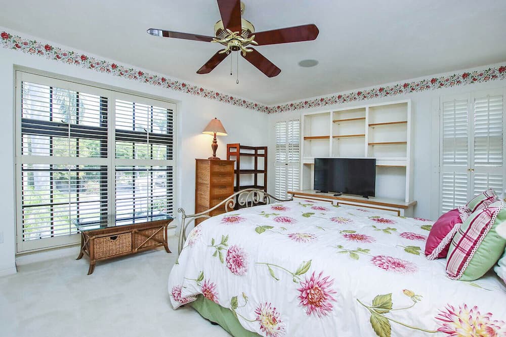 Photo of Bedroom in Beachview Country Club Estates