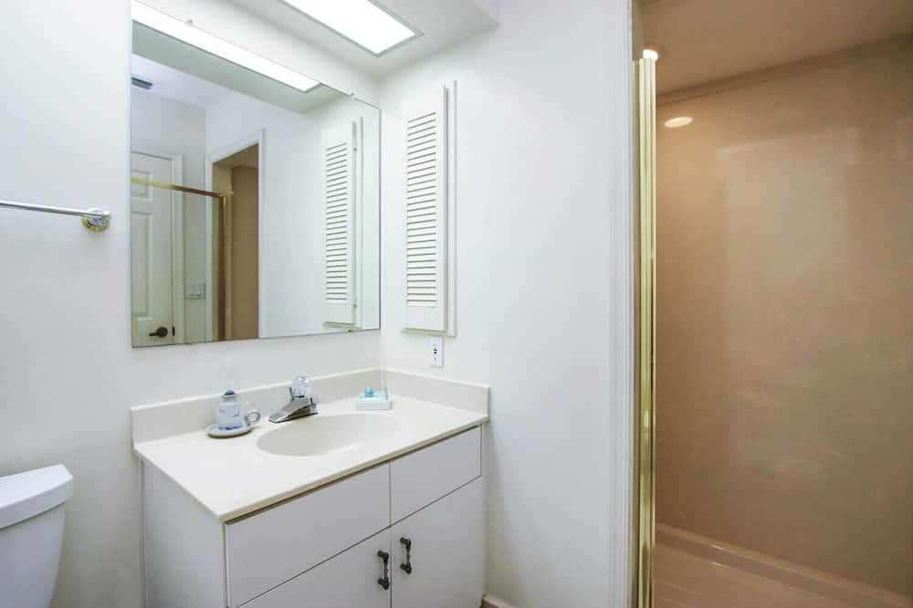 Photo of Bathroom in Beachview Country Club Estates