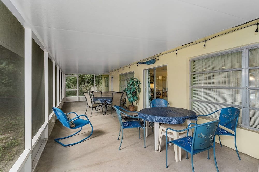 Photo of Patio Balcony in Pine Island Center