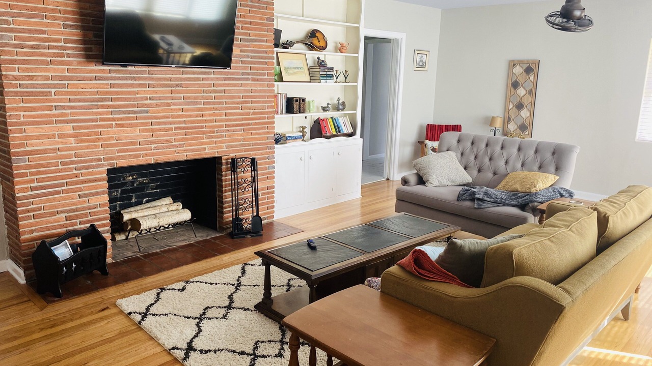 Photo of Livingroom in Woodland Drives