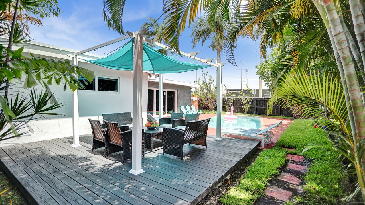 Photo of Outdoor in Royal Poinciana