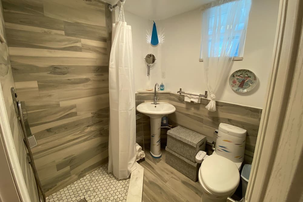Photo of Bathroom in Palatka