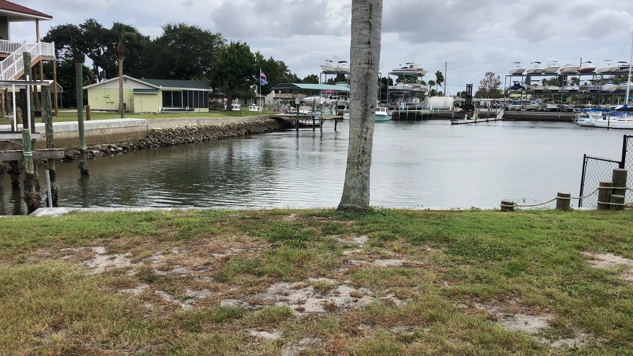Photo of Outdoor in Hudson Beach Estates