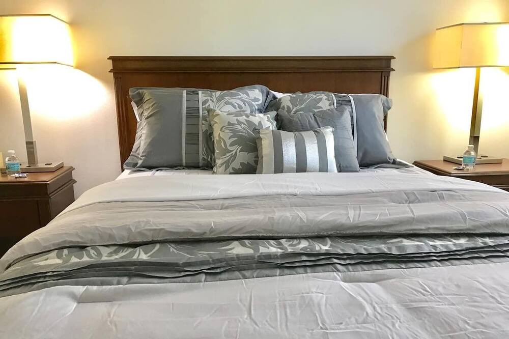 Photo of Bedroom in Channel District