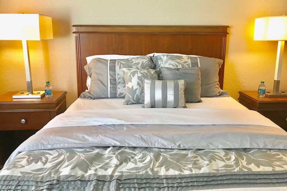 Photo of Bedroom in Channel District