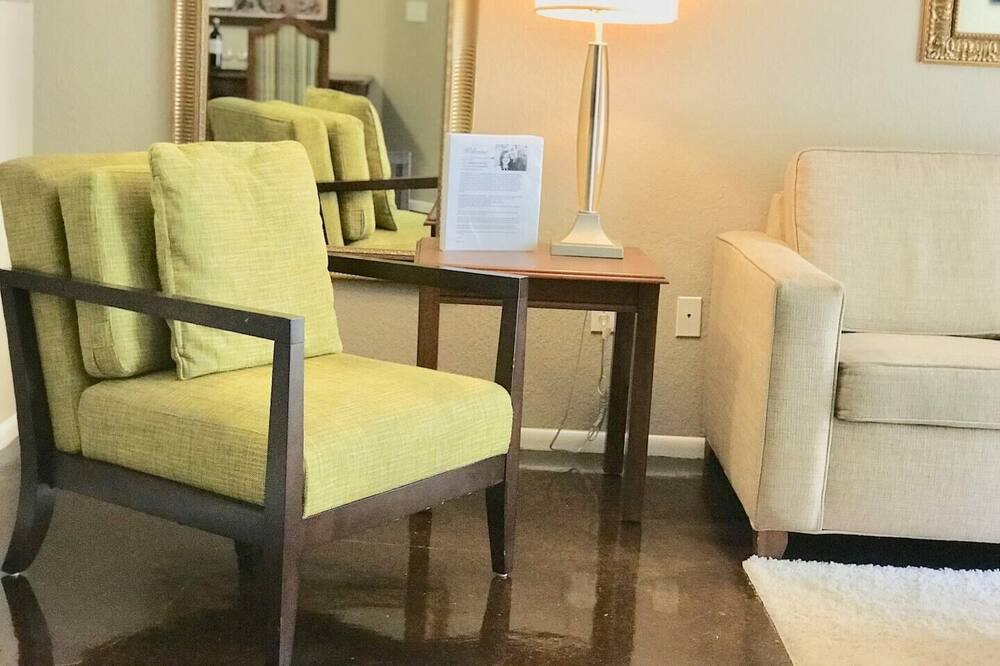 Photo of Livingroom in Channel District