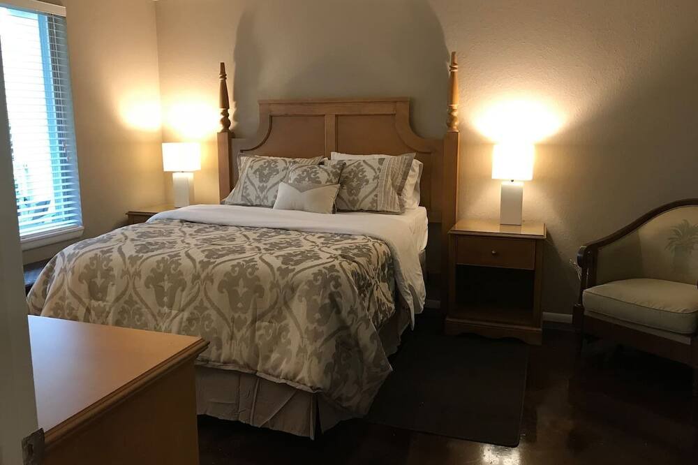 Photo of Bedroom in Channel District