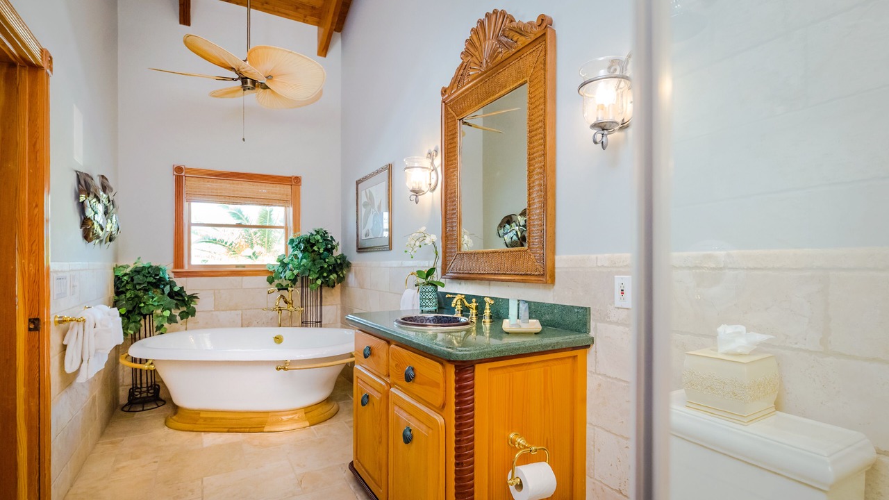 Photo of Bathroom in Islamorada