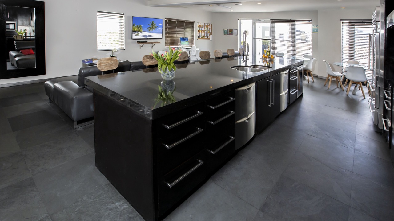 Photo of Kitchen in Flamingo/Lummus