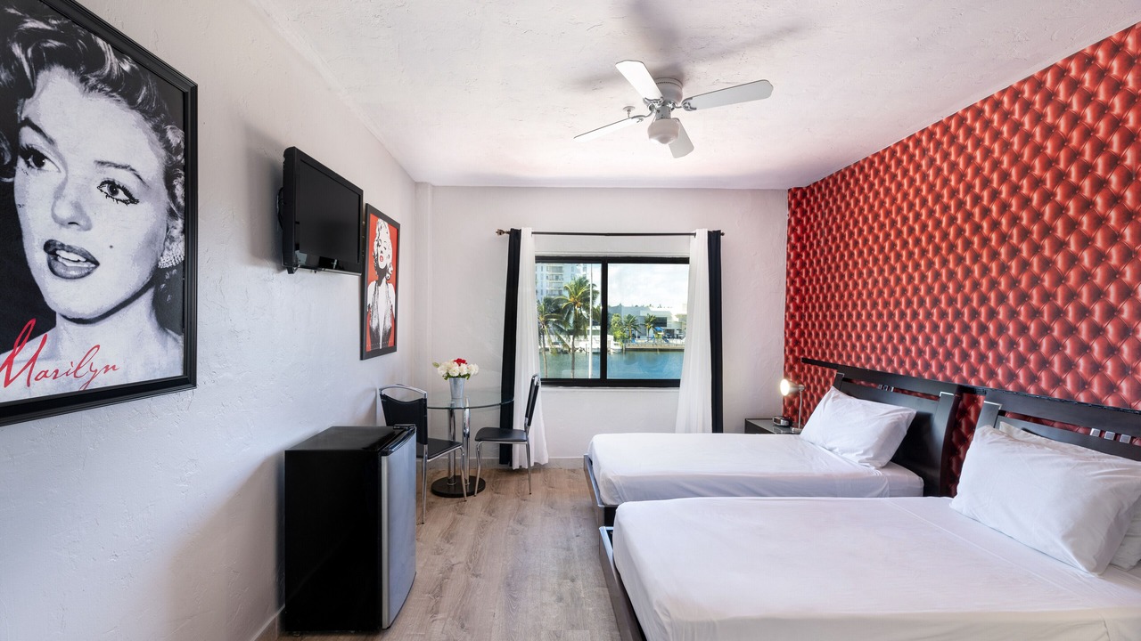 Photo of Bedroom in Mid Beach