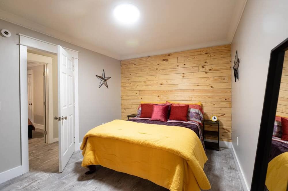 Photo of Bedroom in Holiday Isle