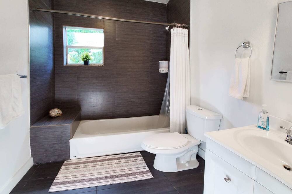 Photo of Bathroom in Buena Vista